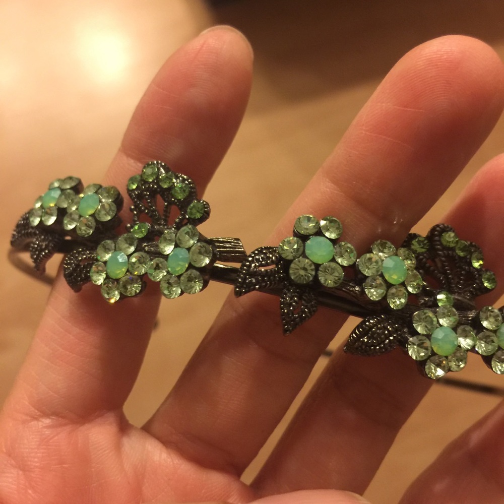 Beautiful Rhinestone headband - Picture 3 of 3